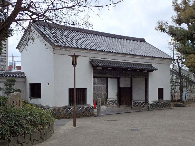 Nagayamon Gate of the storehouse of the former Kuroda Domain